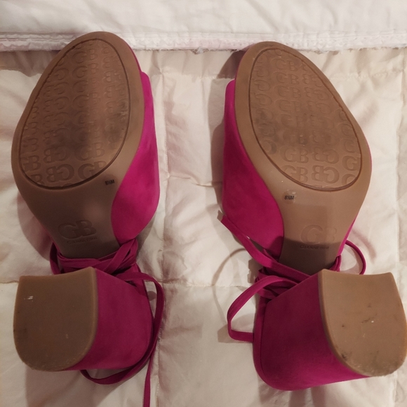 Shoes - Picture 5 of 5